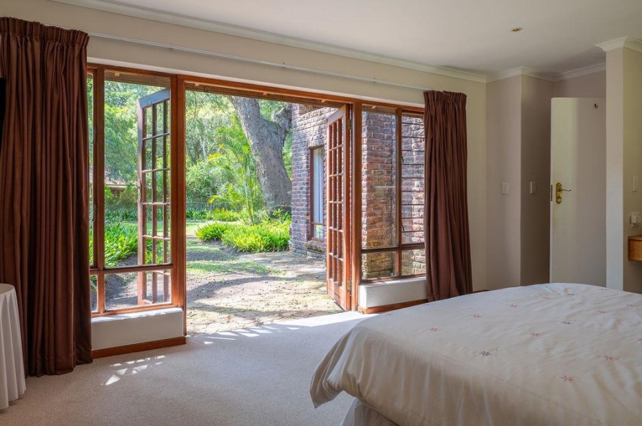 To Let 4 Bedroom Property for Rent in Brenton On Lake Western Cape